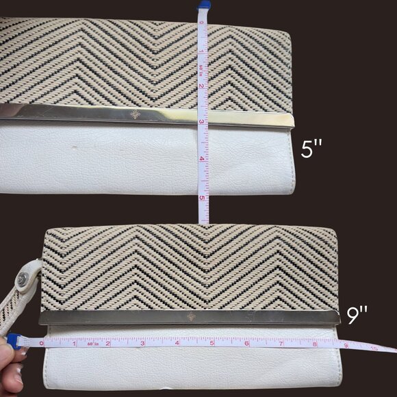 Simply Vera Vera Wang, White Foldover Clutch/Wristlet with Tapestry Detail - Picture 14 of 14